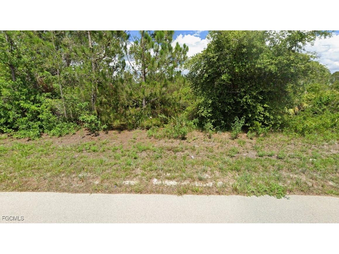 6014 Paula Avenue N Lehigh Acres FL 33971 2025024017 image4