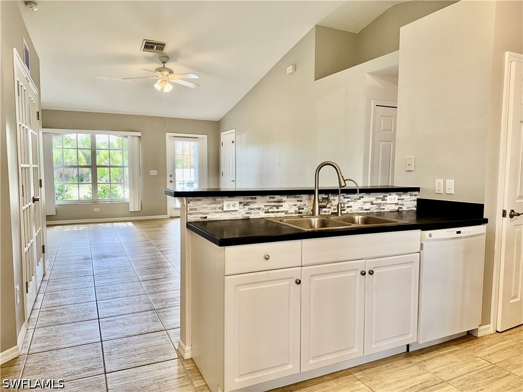 6016 Lindbrook Avenue Fort Myers FL 33905 226021012 image9