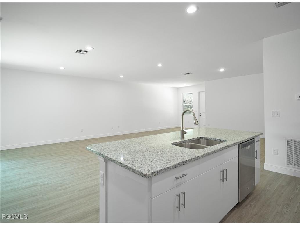 6018 N Moss Circle Labelle FL 33935 2025009951 image7