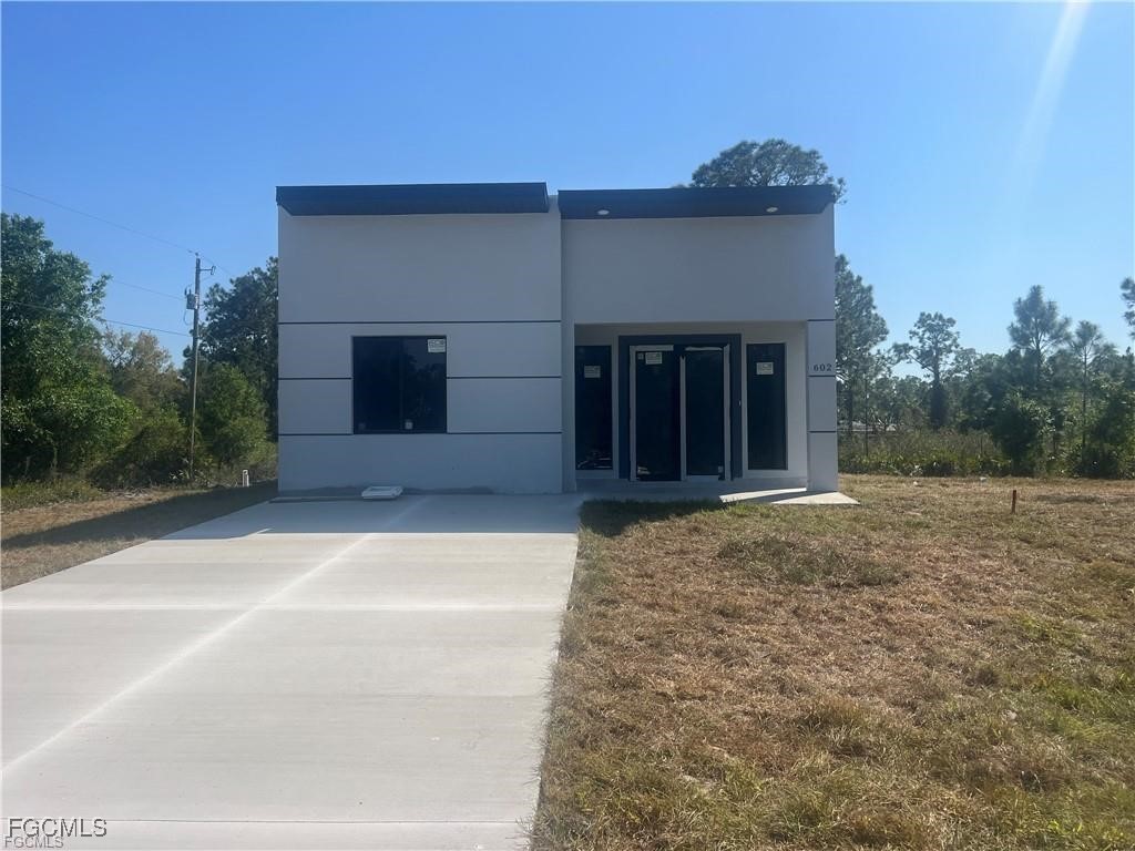 602 E 13th Street Lehigh Acres FL 33972 2025001348 image1