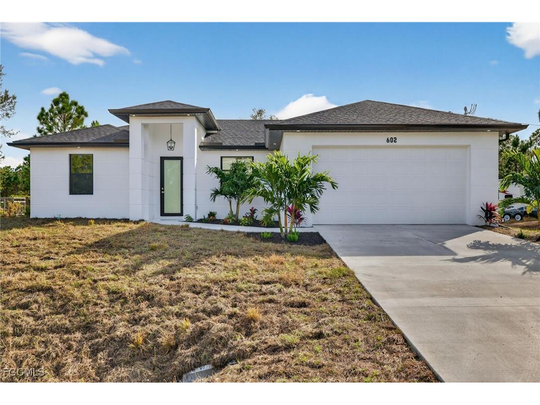 602 E 9th Street Lehigh Acres FL 33972 2026002100 image1