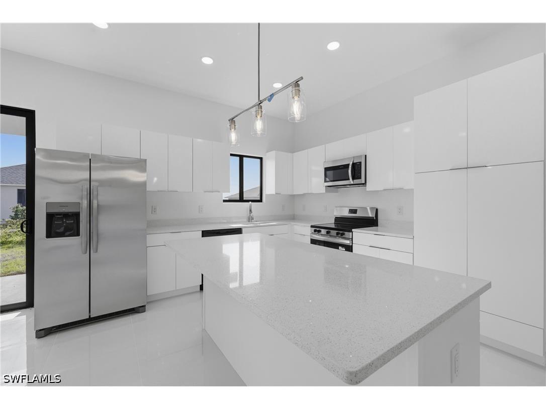 602 NW 25th Terrace Cape Coral FL 33993 226016908 image6