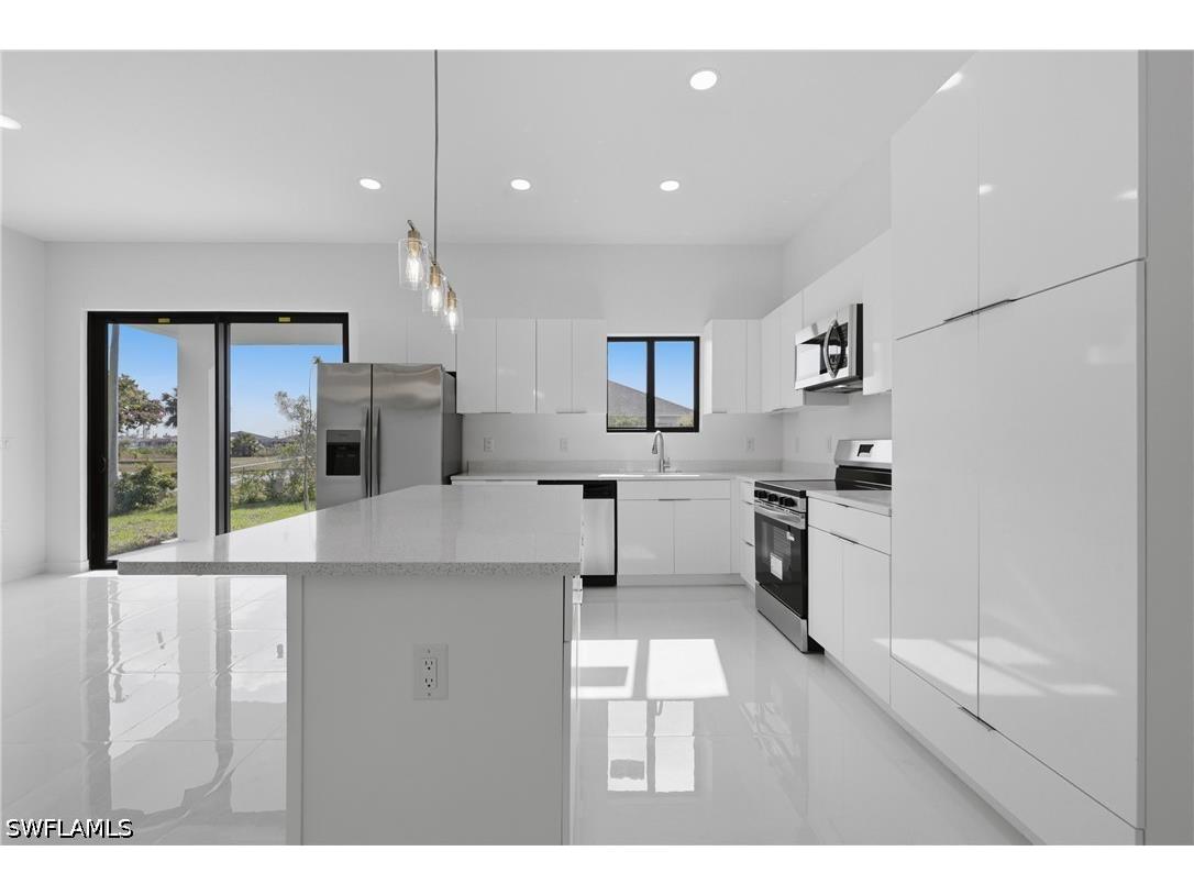 602 NW 25th Terrace Cape Coral FL 33993 226016908 image8