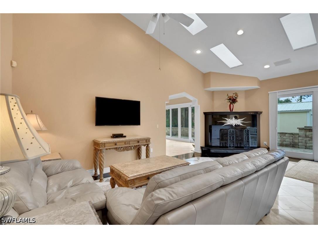 6020 Green Boulevard Naples FL 34116 226019328 image13