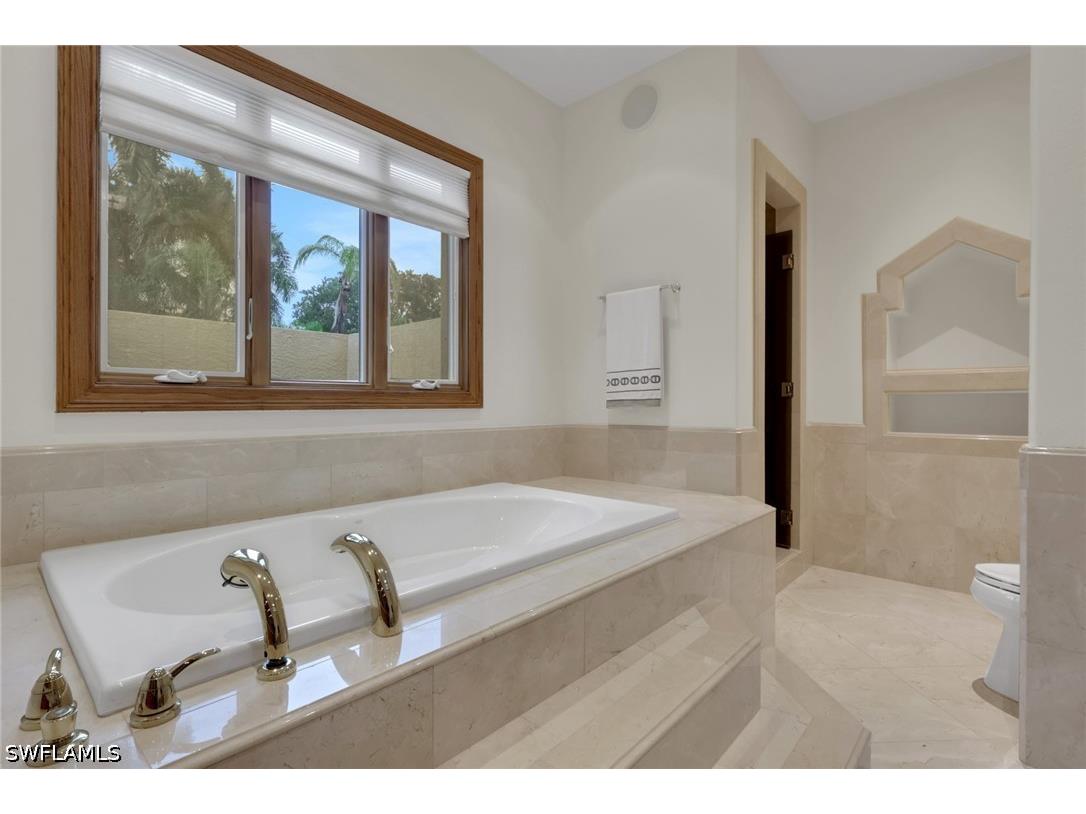 6020 Green Boulevard Naples FL 34116 226019328 image21