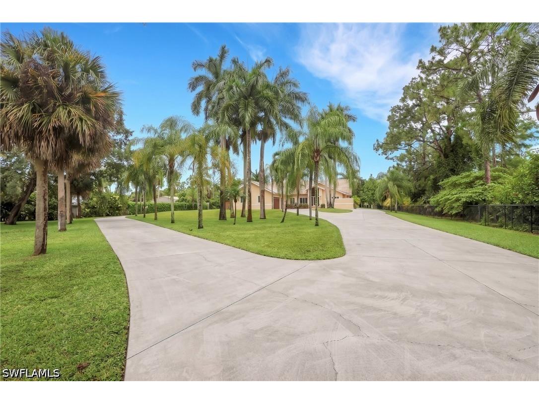 6020 Green Boulevard Naples FL 34116 226019328 image3