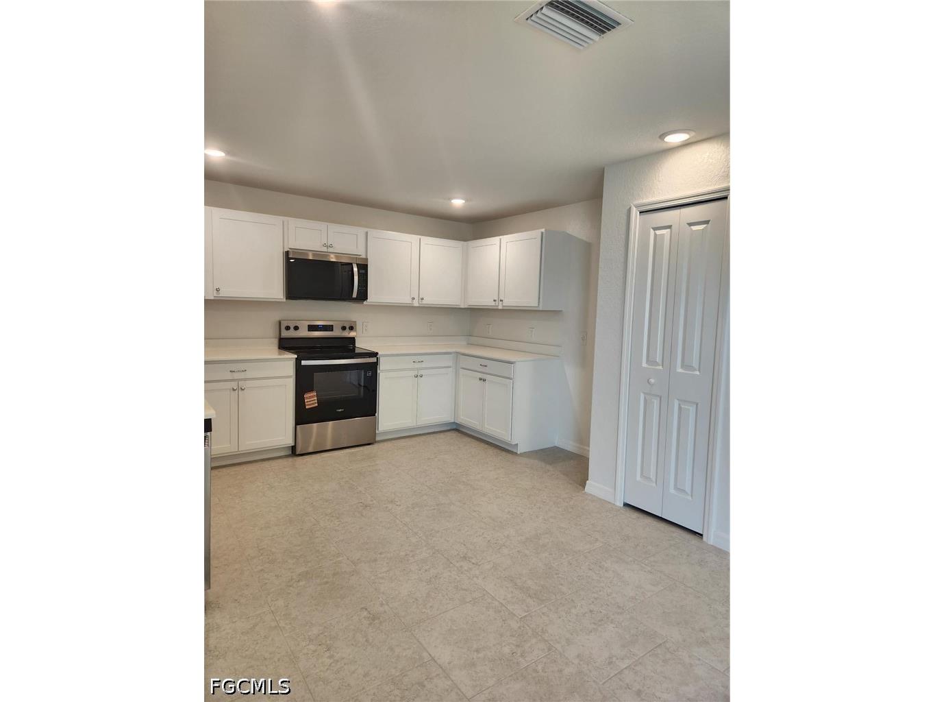 6020 Pat Avenue N Lehigh Acres FL 33971 2026008472 image4