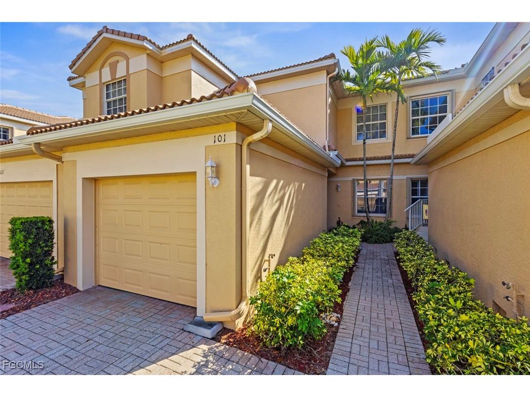 6021 Jonathans Bay Circle #101 Fort Myers FL 33908 2025024394 image1