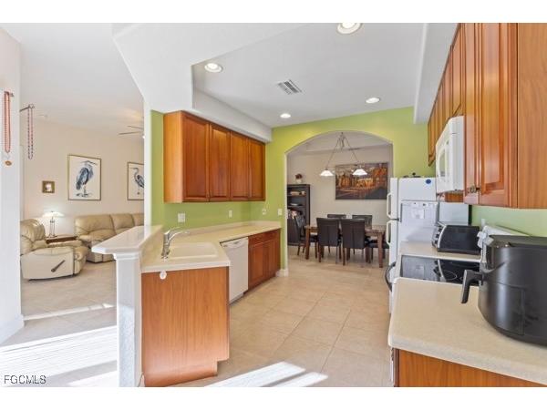 6021 Jonathans Bay Circle #101 Fort Myers FL 33908 2025024394 image8