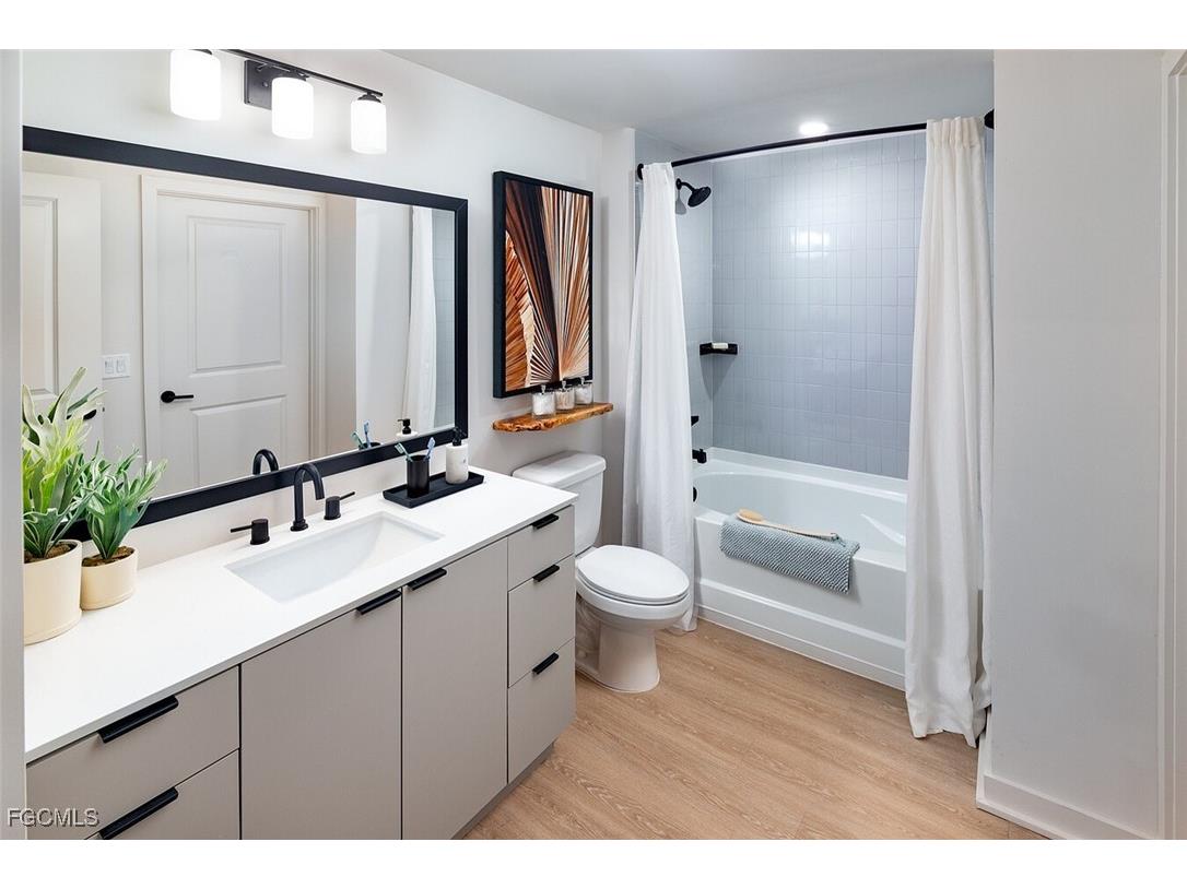 6026 Whitaker Road #B1 Naples FL 34112 2025003417 image20