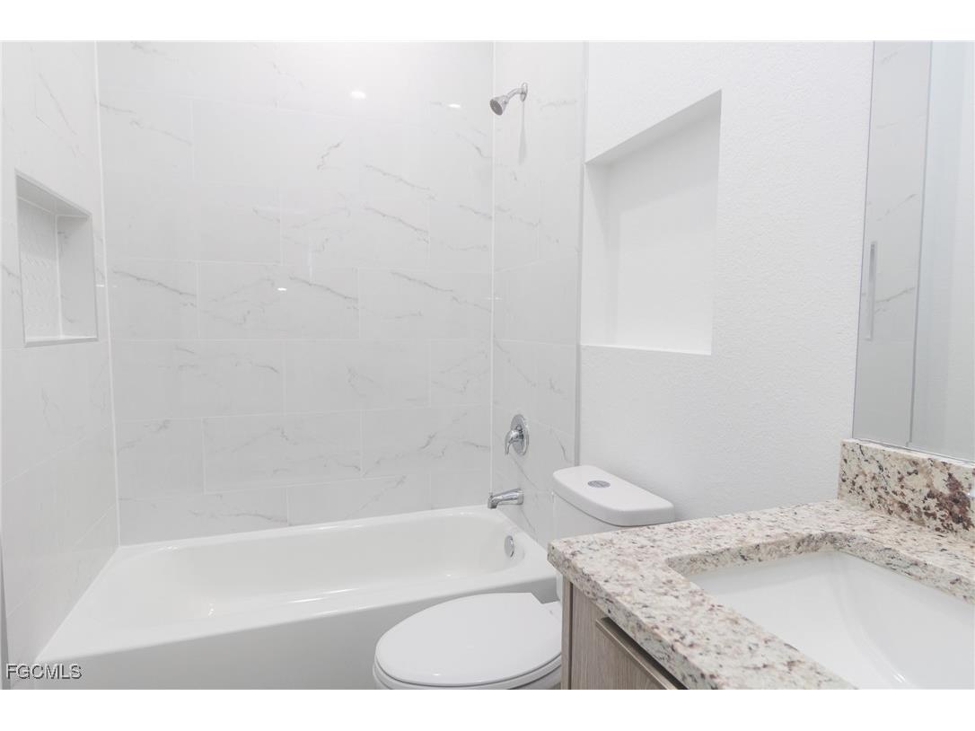 6027 Pecan Circle Labelle FL 33935 2025024360 image35