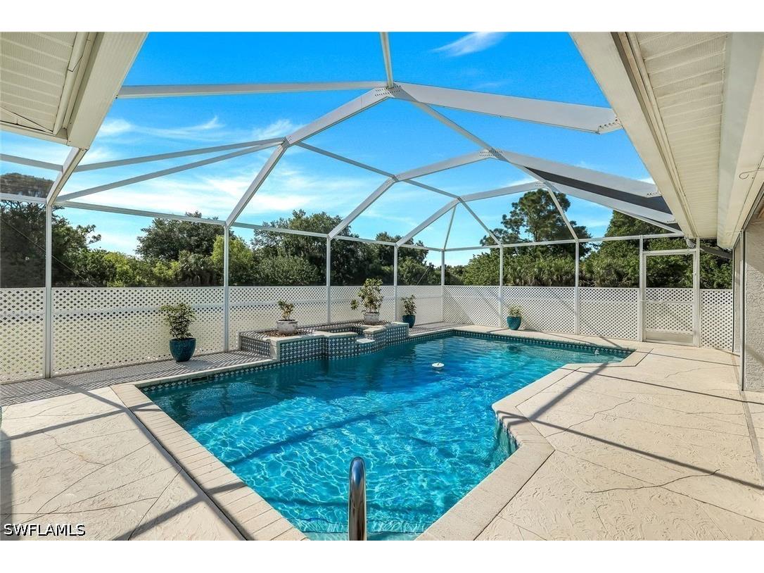 6029 & 6031 Higgins Avenue Fort Myers FL 33905 226016448 image1