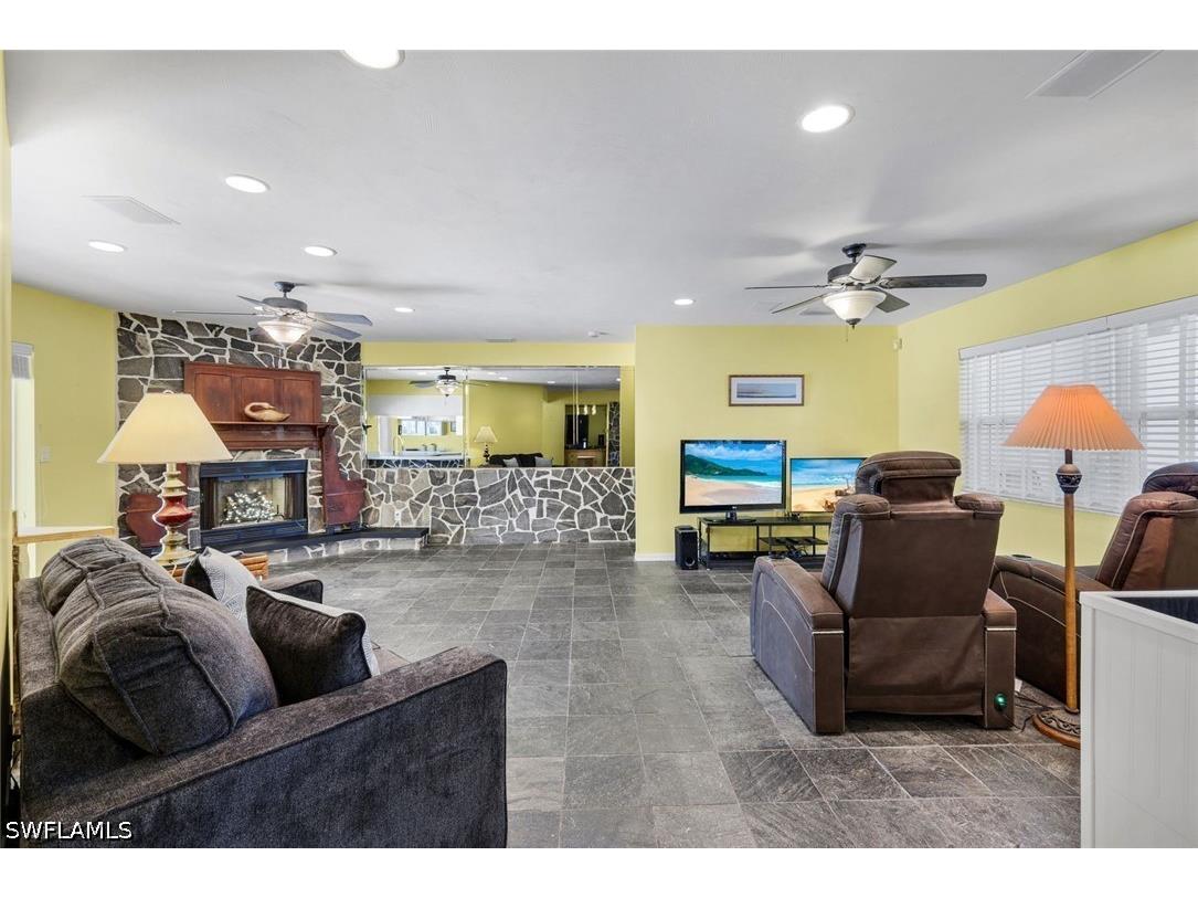 6029 & 6031 Higgins Avenue Fort Myers FL 33905 226016448 image13