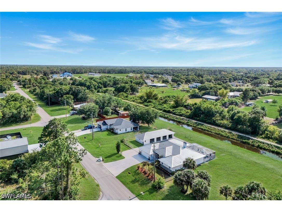 6029 & 6031 Higgins Avenue Fort Myers FL 33905 226016448 image2