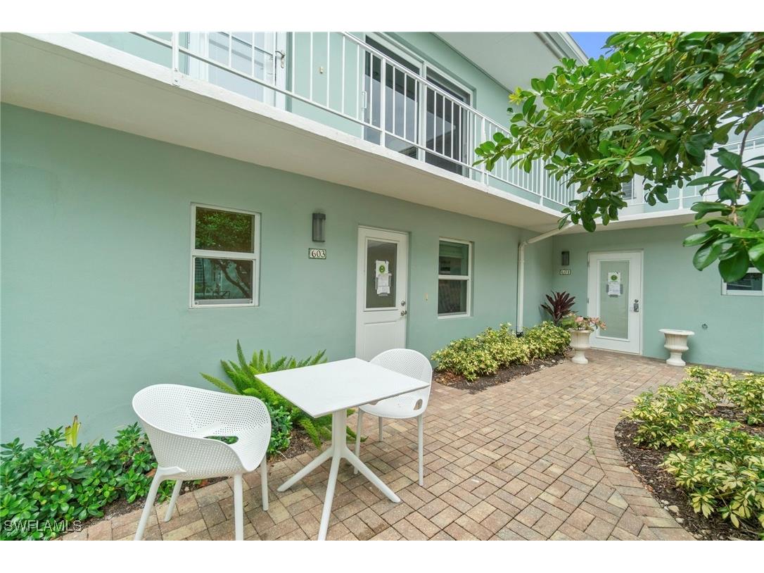 603 12th Avenue S Naples FL 34102 225071442 image19