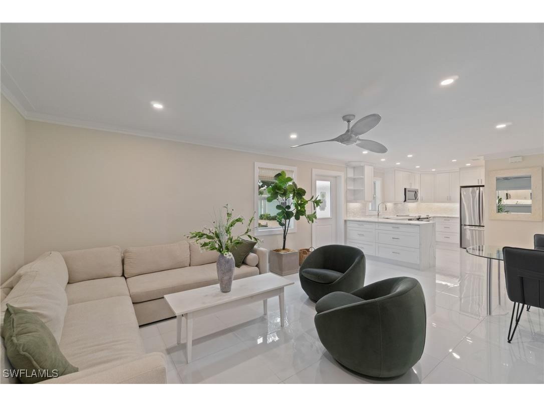 603 12th Avenue S Naples FL 34102 225075962 image1