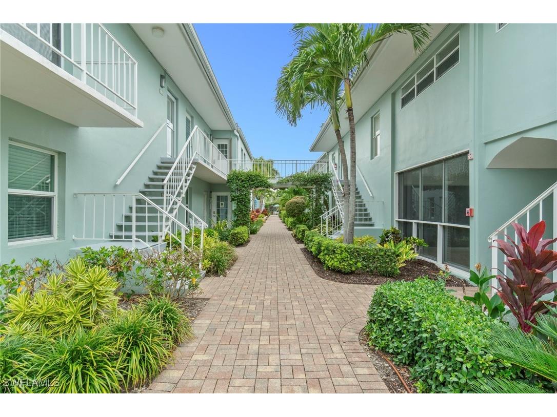 603 12th Avenue S Naples FL 34102 225075962 image15