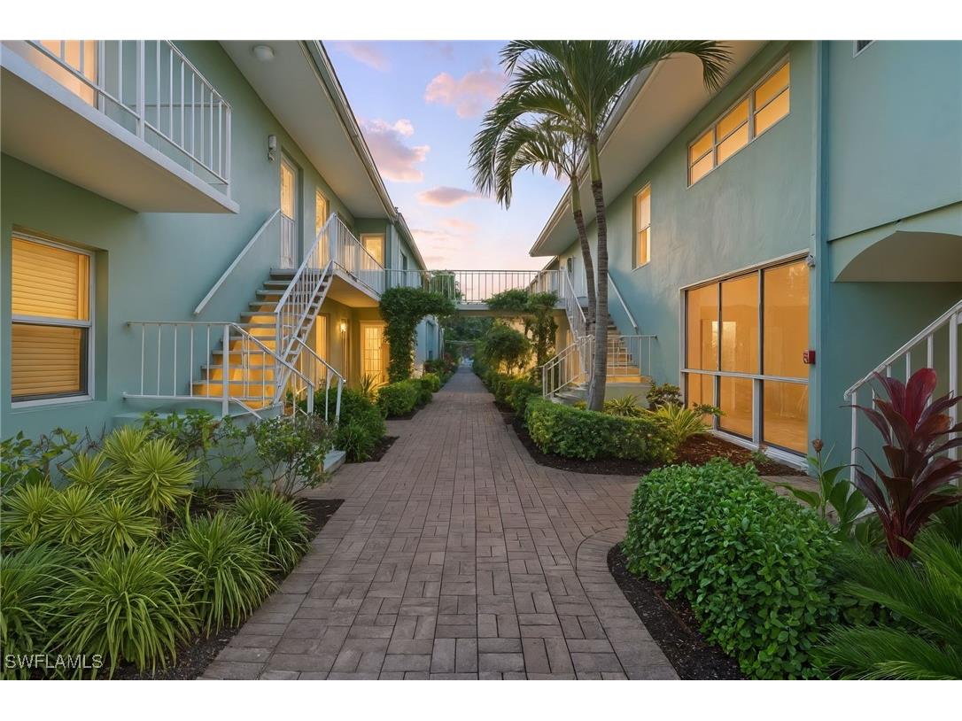 603 12th Avenue S Naples FL 34102 225075962 image20