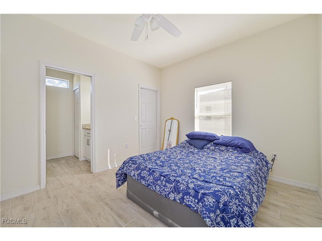 603 & 605 SE 23rd Place Cape Coral FL 33990 2025023451 image13