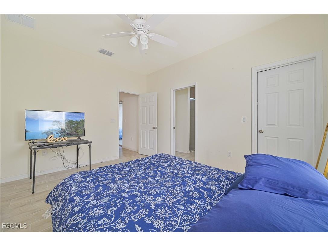 603 & 605 SE 23rd Place Cape Coral FL 33990 2025023451 image14