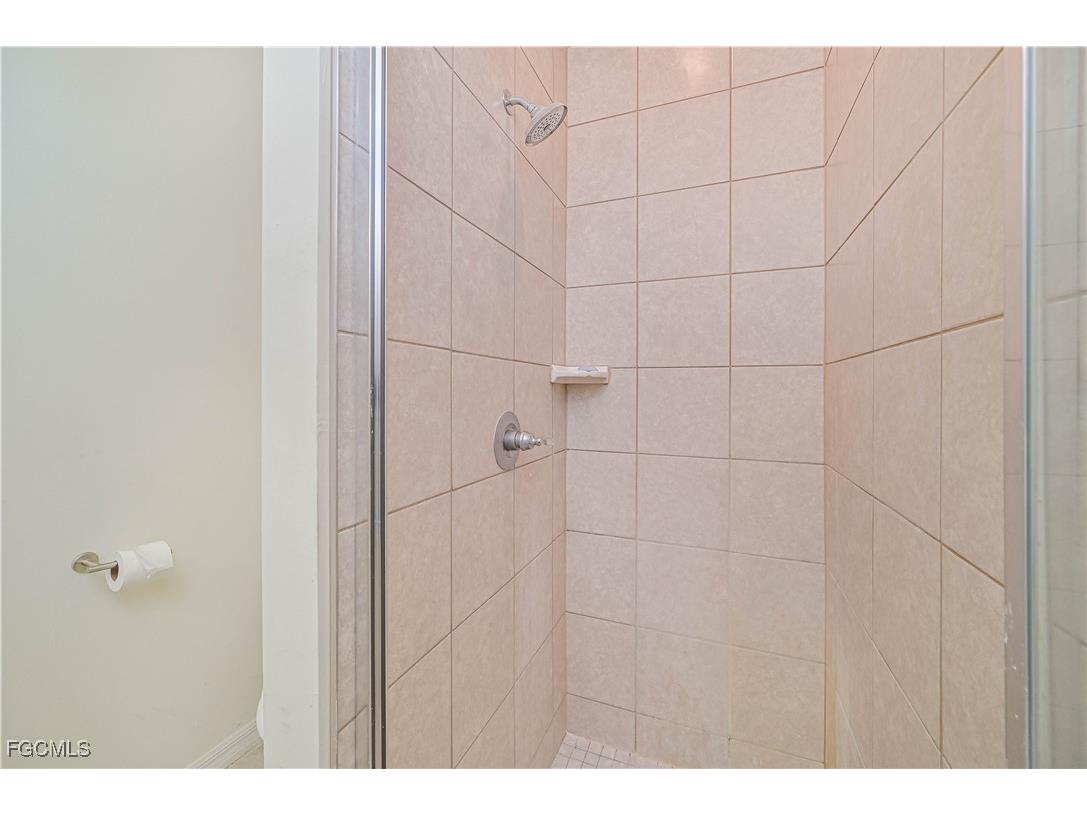 603 & 605 SE 23rd Place Cape Coral FL 33990 2025023451 image16