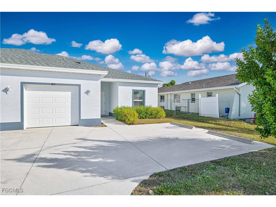603 & 605 SE 23rd Place Cape Coral FL 33990 2025023451 image2