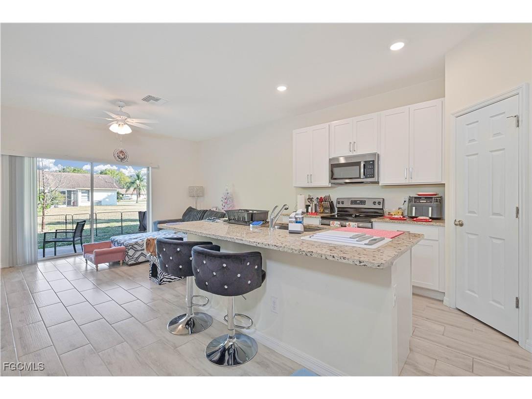 603 & 605 SE 23rd Place Cape Coral FL 33990 2025023451 image22