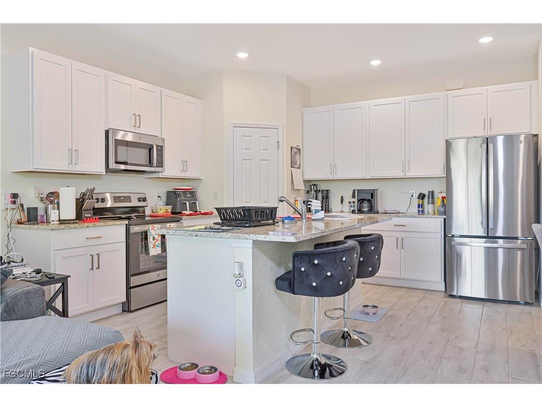 603 & 605 SE 23rd Place Cape Coral FL 33990 2025023451 image25