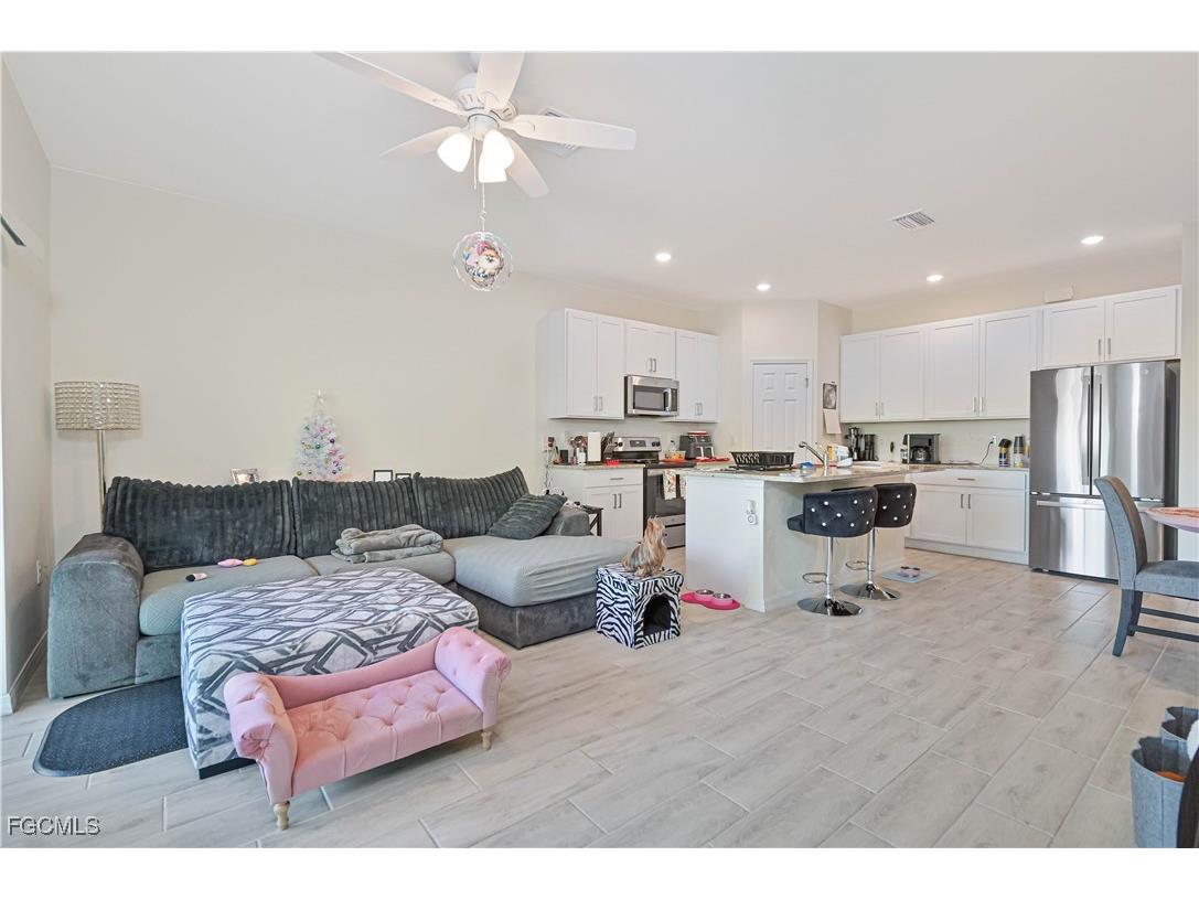 603 & 605 SE 23rd Place Cape Coral FL 33990 2025023451 image27