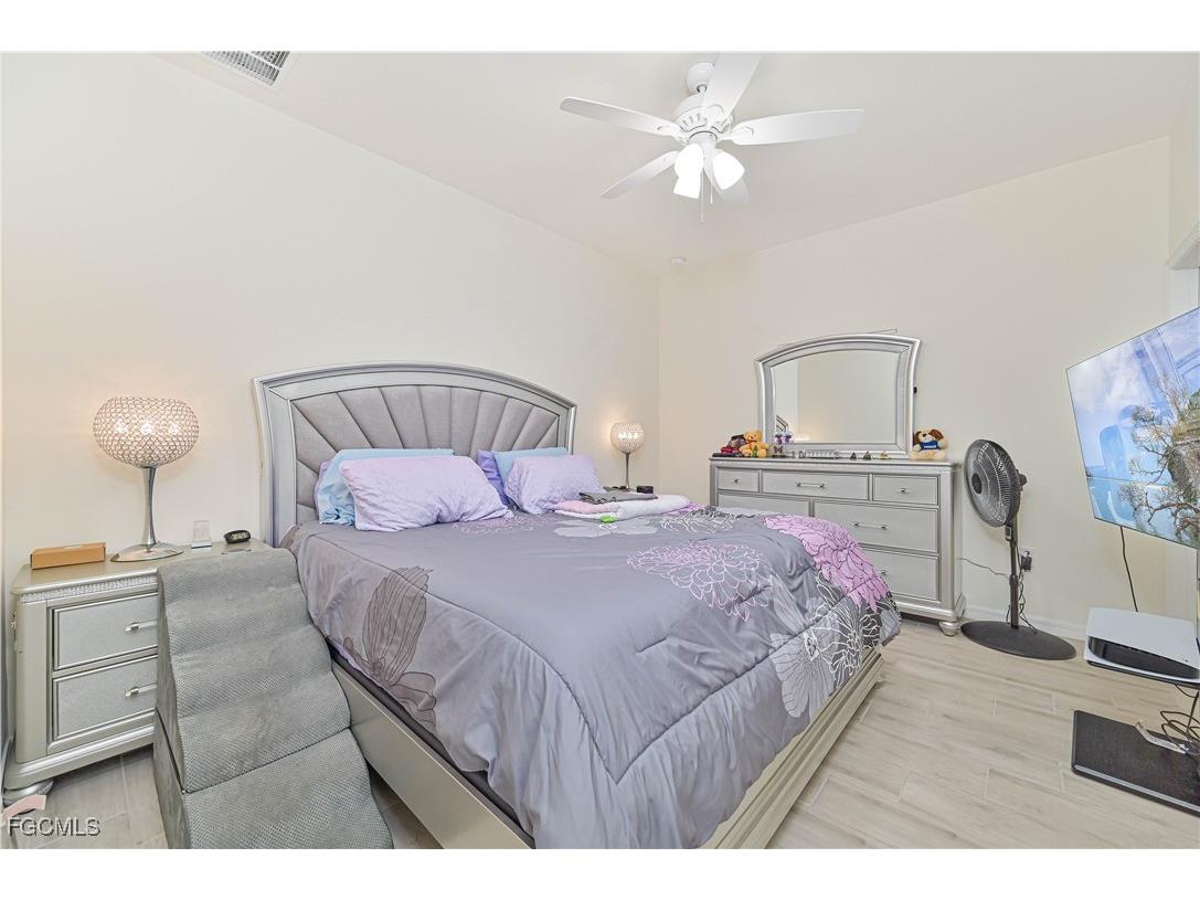 603 & 605 SE 23rd Place Cape Coral FL 33990 2025023451 image28