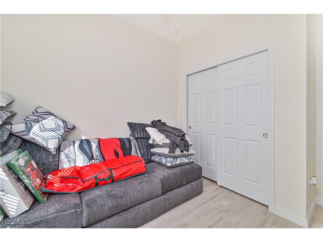 603 & 605 SE 23rd Place Cape Coral FL 33990 2025023451 image34