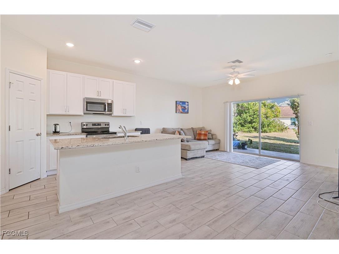 603 & 605 SE 23rd Place Cape Coral FL 33990 2025023451 image6