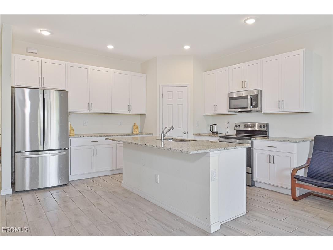 603 & 605 SE 23rd Place Cape Coral FL 33990 2025023451 image7