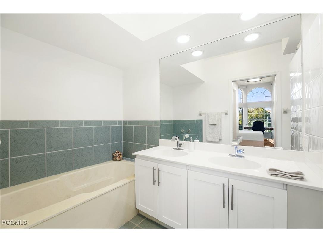 6030 Chardonnay Lane #302 Naples FL 34119 2025018302 image21