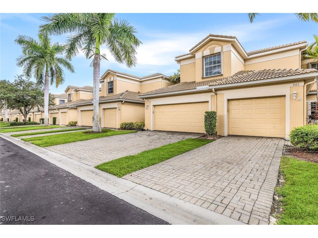 6031 Jonathans Bay Circle #302 Fort Myers FL 33908 226004921 image1