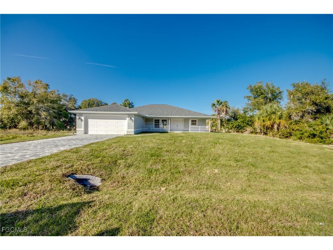 6031 Lacota Avenue Fort Myers FL 33905 2026002291 image1