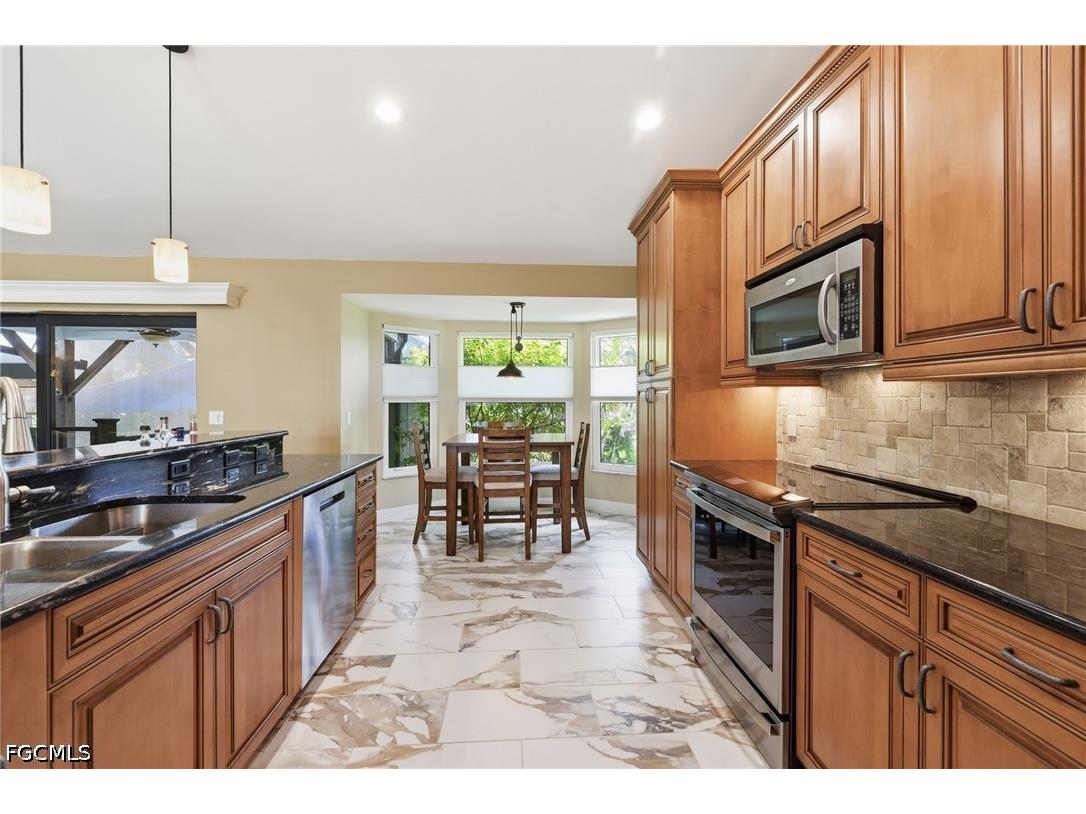 6037 Birnam Wood Lane Fort Myers FL 33908 2026028462 image15