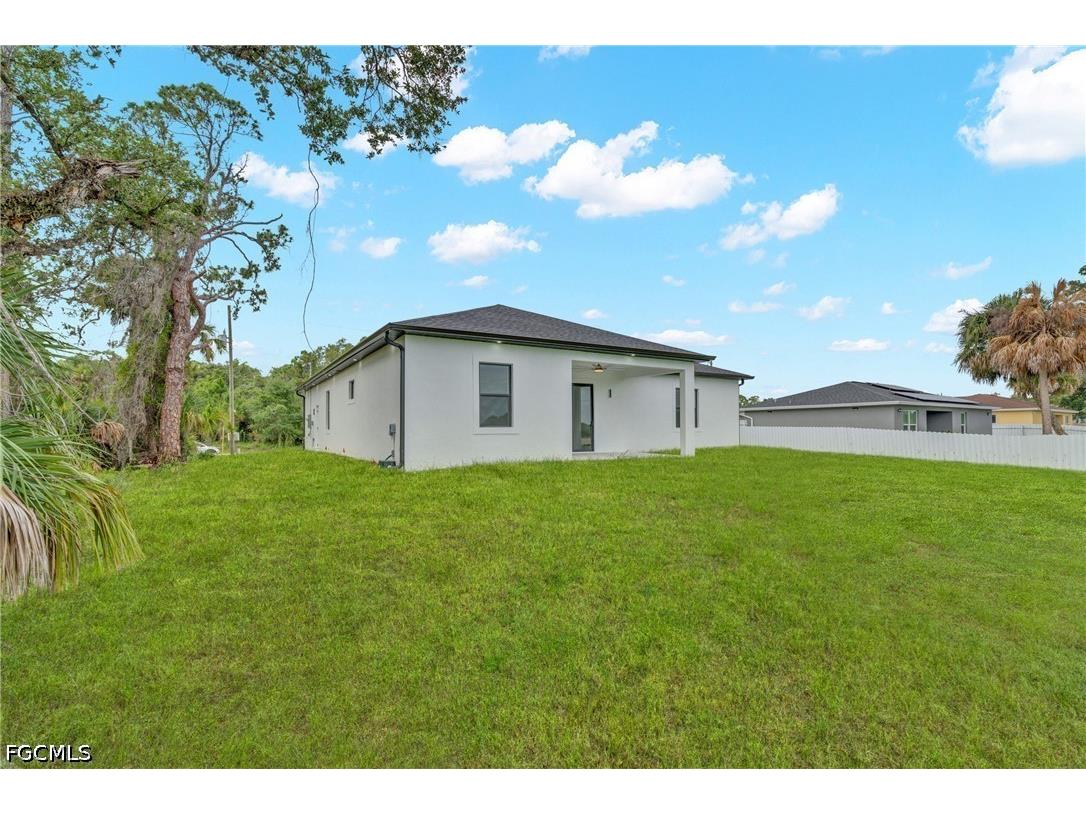 6037 N Moss Circle Labelle FL 33935 2026024048 image46
