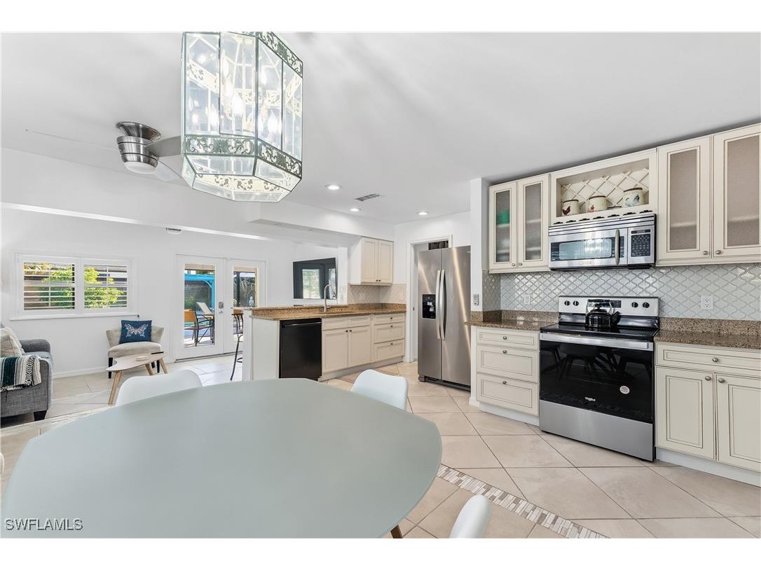 604 110th Avenue N Naples FL 34108 225080463 image7