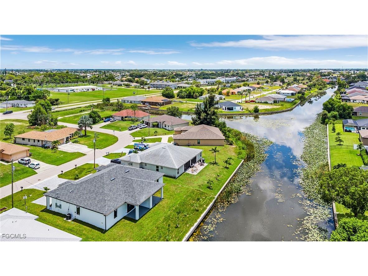 604/602 SW 8th Place Cape Coral FL 33991 2025006462 image1