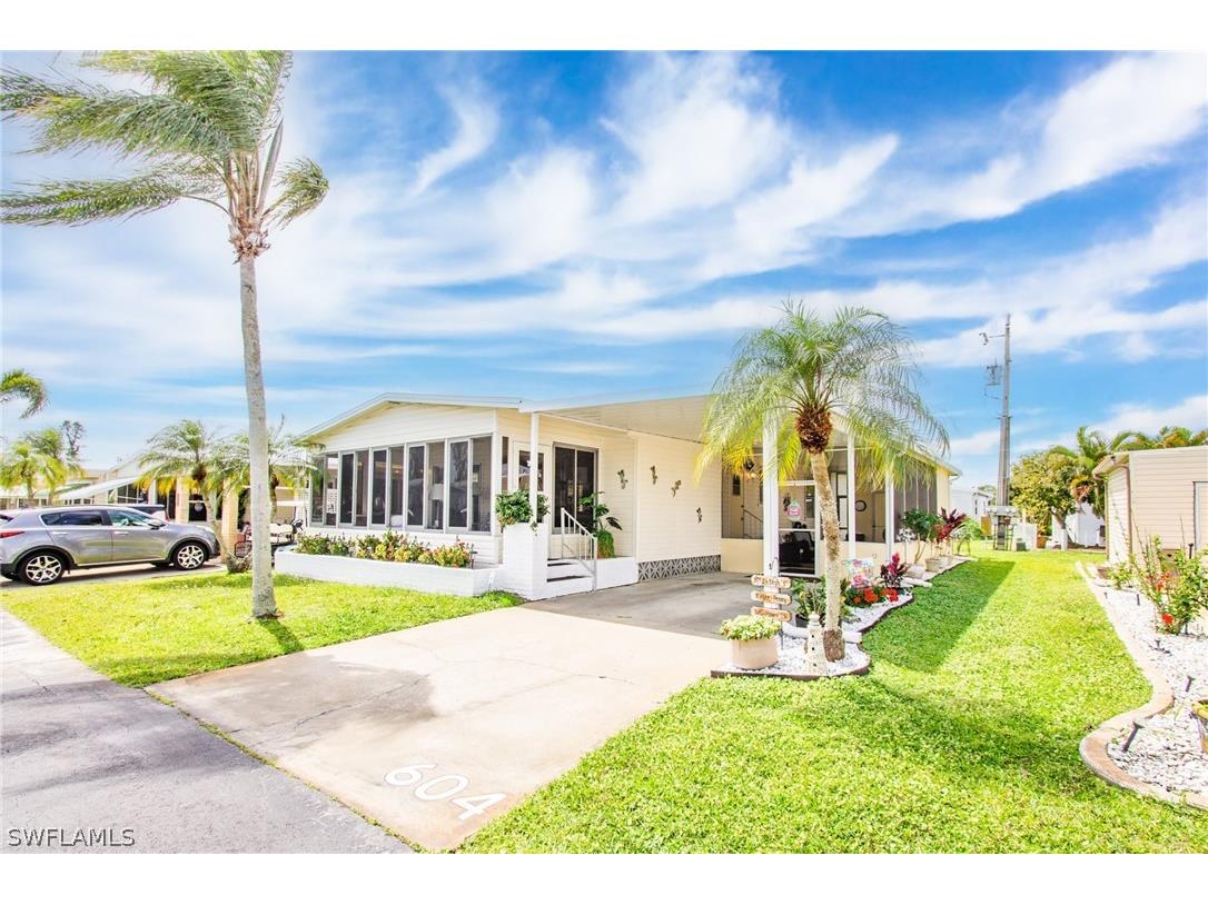 604 Friendly Place North Fort Myers FL 33917 224029862 image1