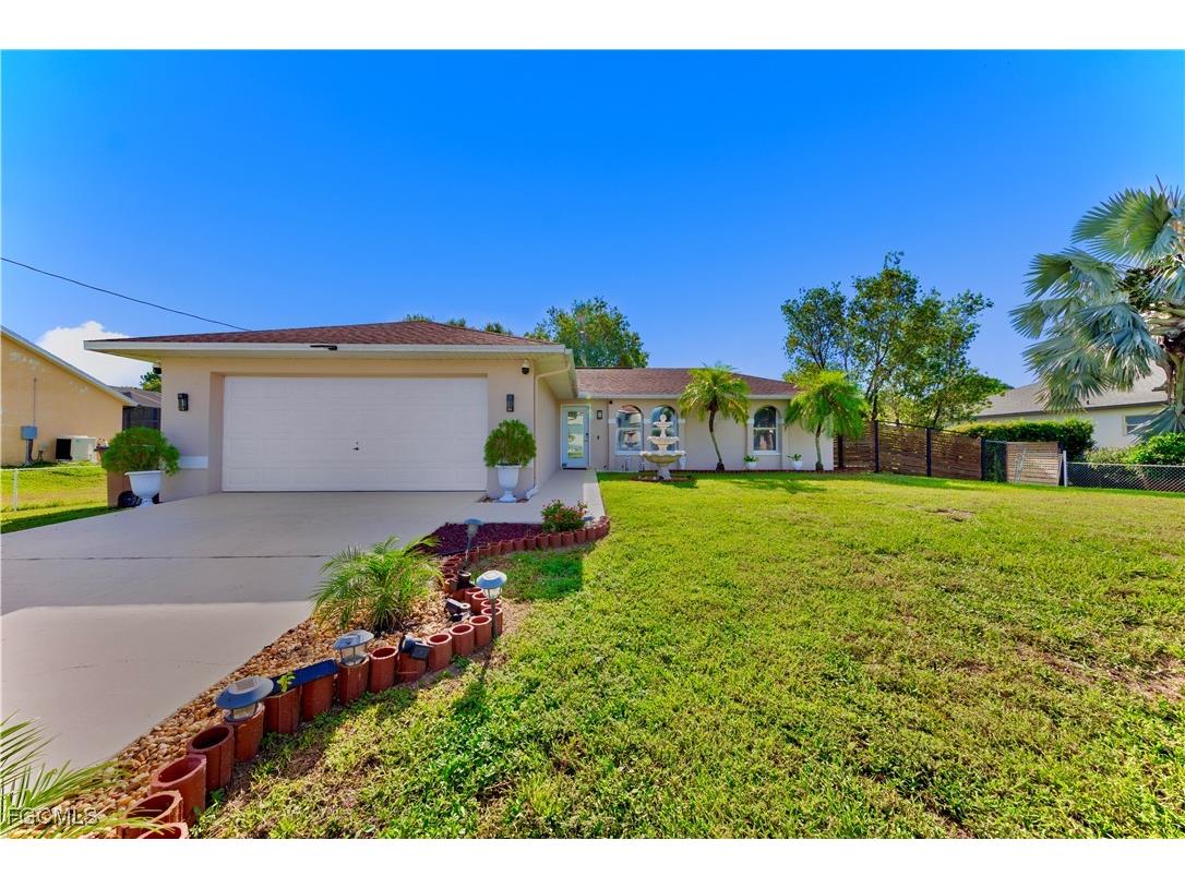 604 Louis Avenue Lehigh Acres FL 33972 2025004792 image1