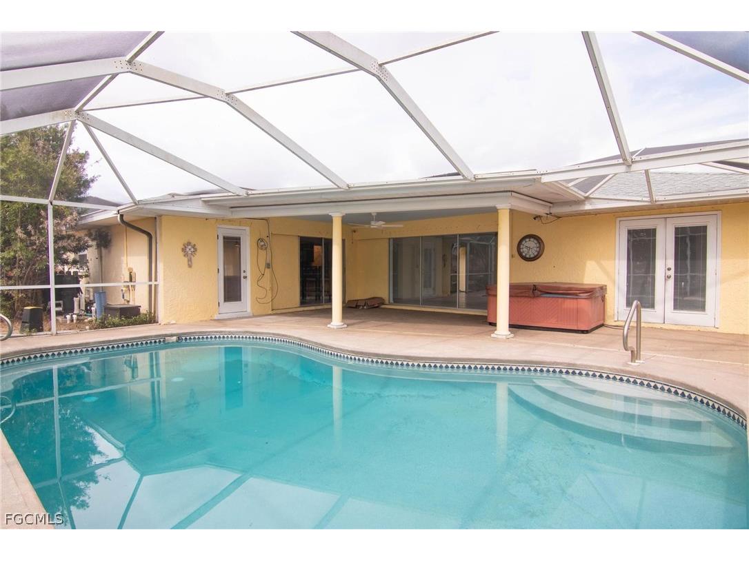 604 SW 20th Terrace Cape Coral FL 33991 2026008197 image1