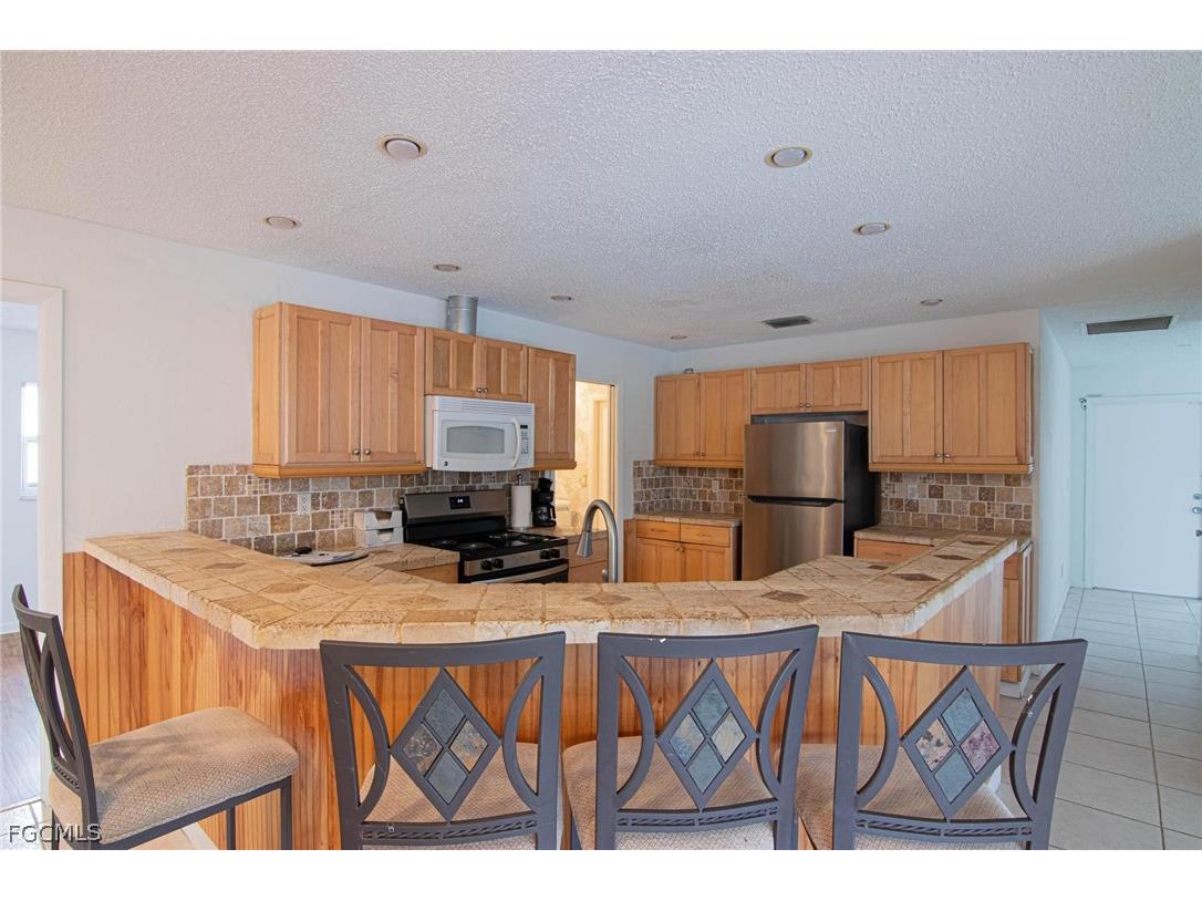 604 SW 20th Terrace Cape Coral FL 33991 2026008197 image4
