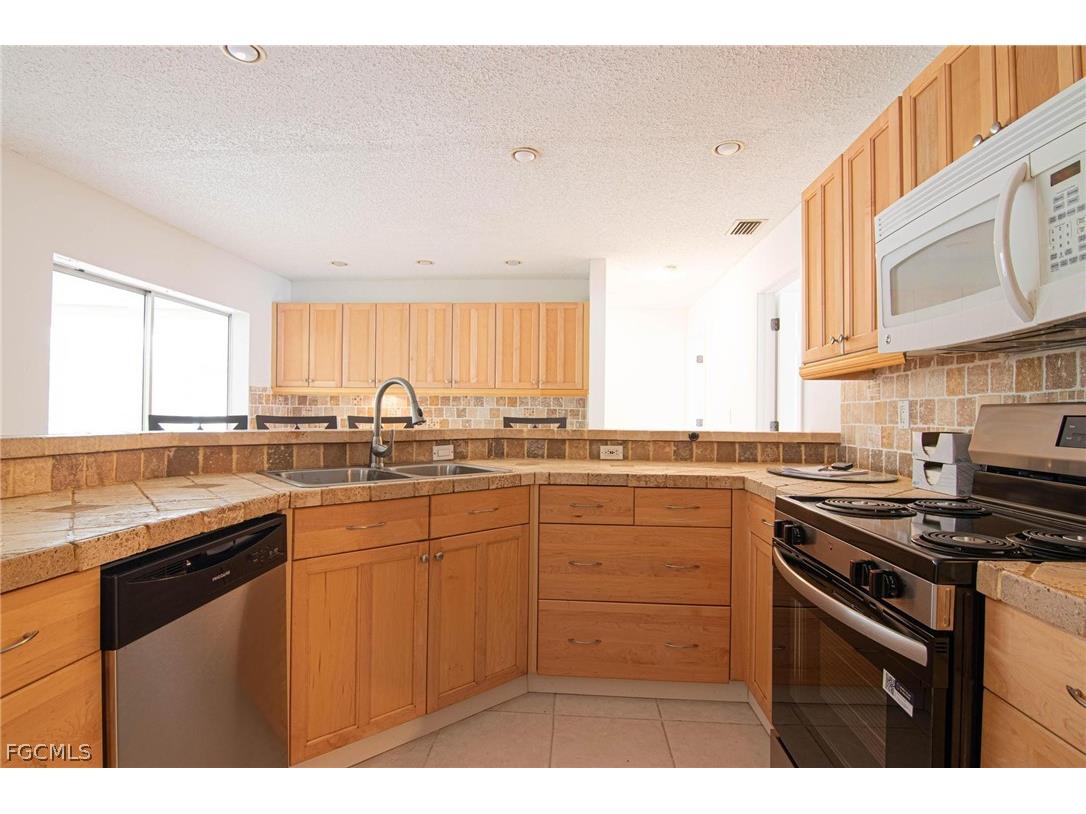 604 SW 20th Terrace Cape Coral FL 33991 2026008197 image7