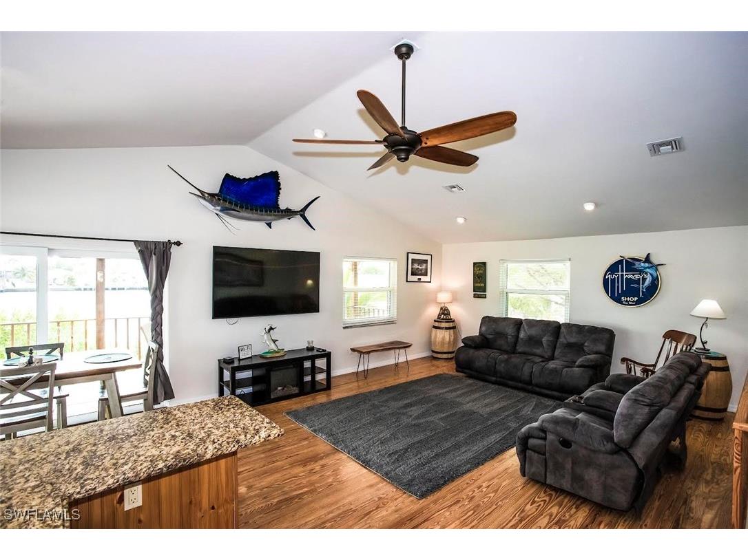 604 Sunset Court Goodland FL 34140 225079746 image4