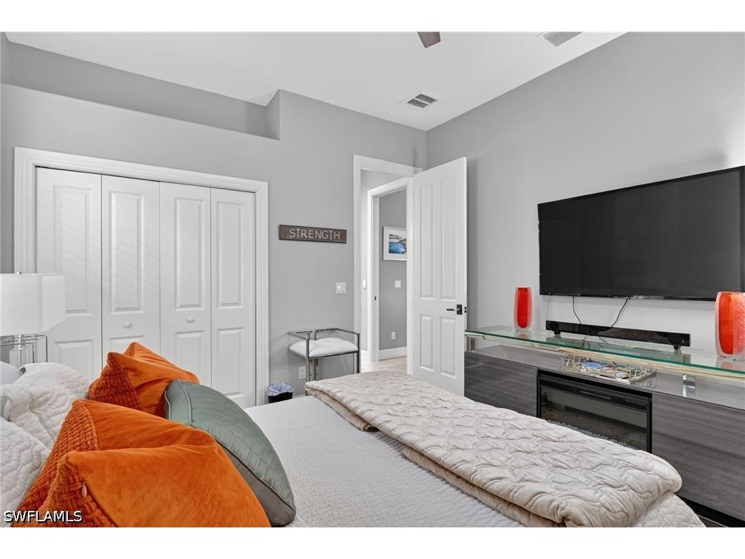 6040 Dogleg Drive Naples FL 34113 226019438 image18
