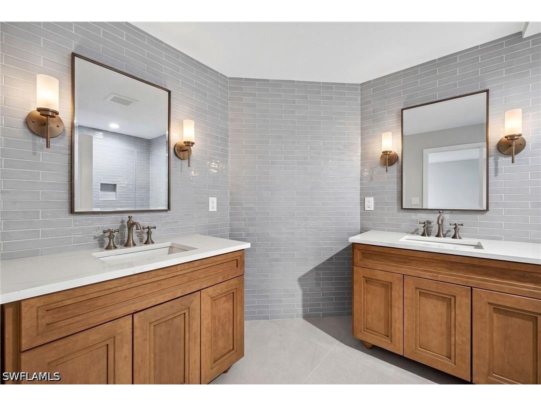 6040 Pelican Bay Boulevard #303D Naples FL 34108 226012977 image23