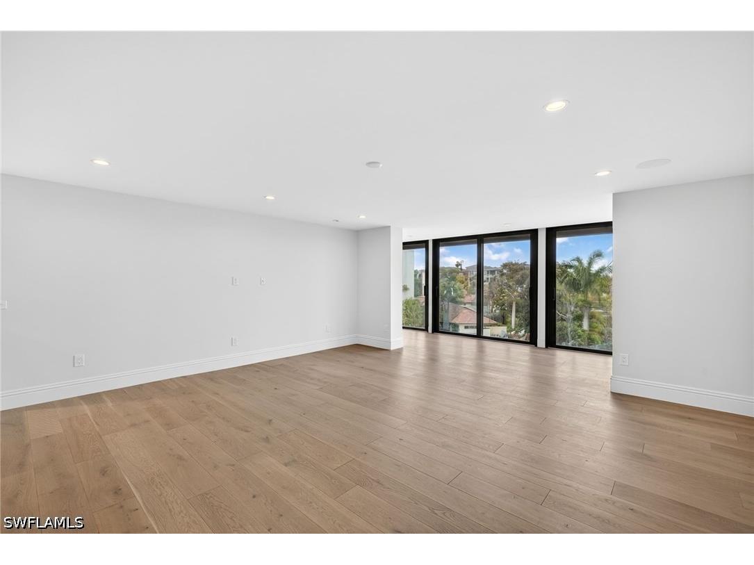 6040 Pelican Bay Boulevard #303D Naples FL 34108 226012977 image7