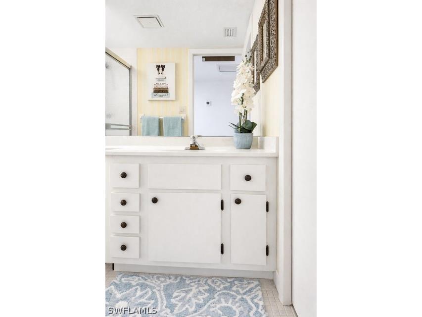 6040 Pelican Bay Boulevard #D101 Naples FL 34108 226008714 image11